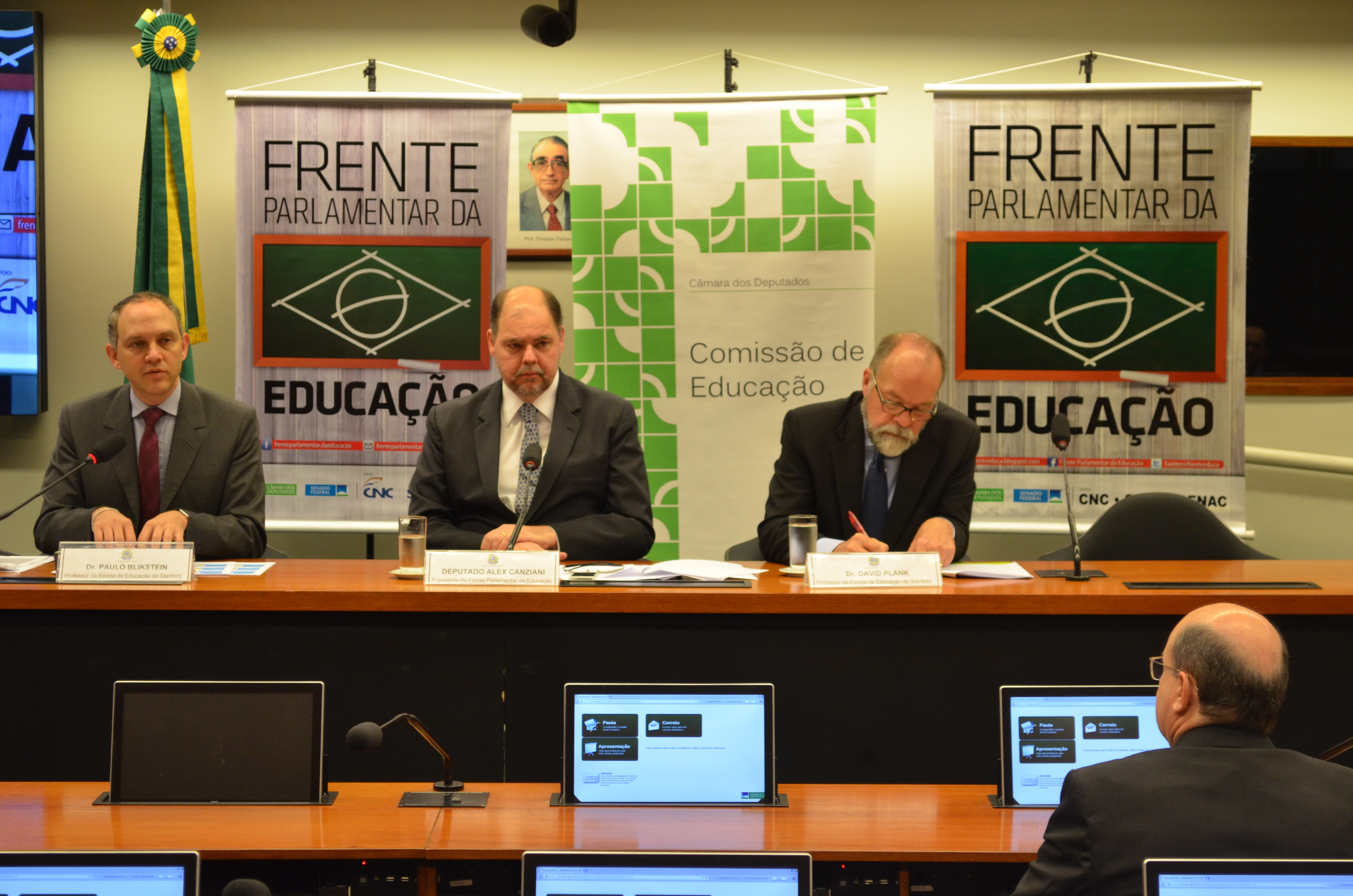 Palestra sobre a produção acadêmica do Centro Lemann de Stanford sobre Educação Brasileira