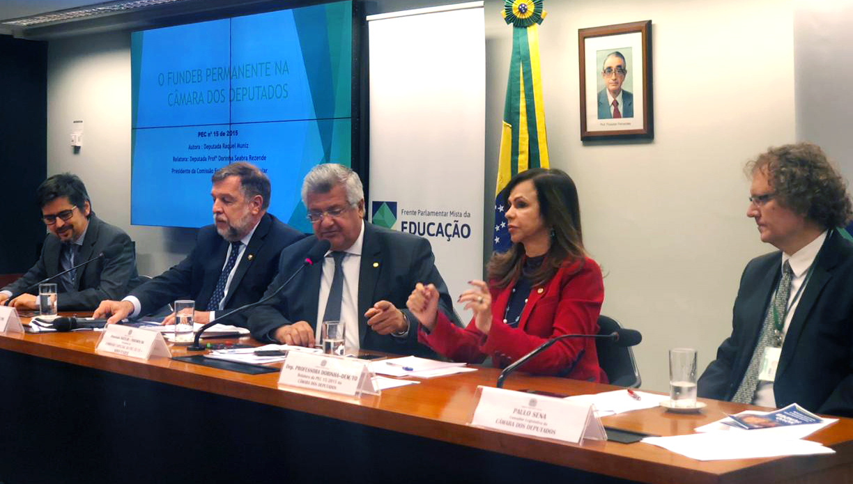 Palestra sobre o tema: O novo Fundeb