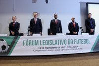 1º Fórum Legislativo do Futebol debate melhorias para o esporte