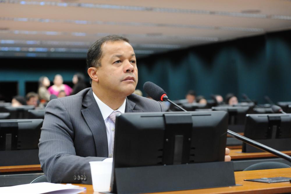 Cespo volta aos trabalhos após as eleições