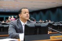 Cespo volta aos trabalhos após as eleições