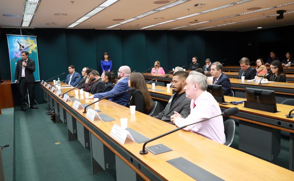 Esporte premia vencedores do VI Concurso de Artigos Científicos