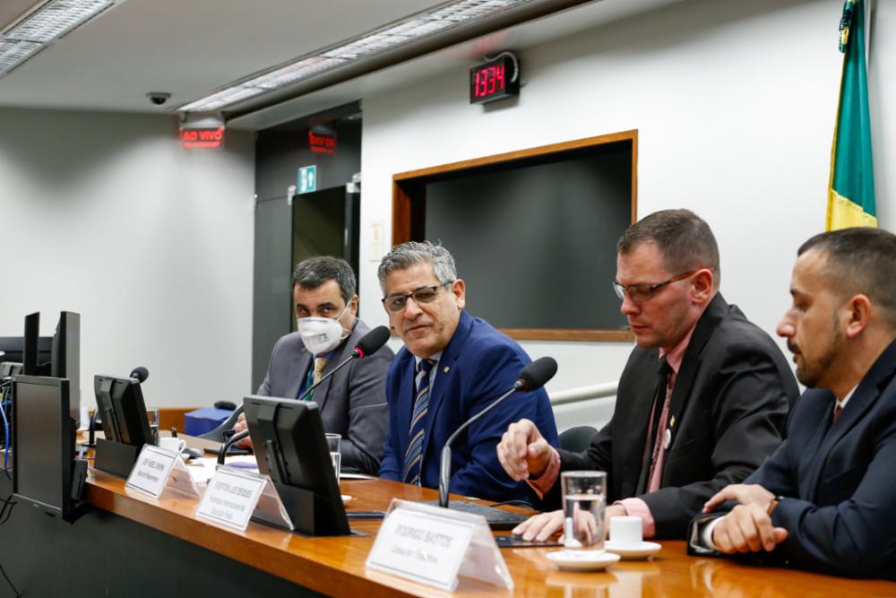 O aumento da educação física escolar é debatido na Cespo