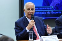 Presidente da CBF diz que desconhece irregularidades e descarta renúncia