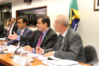 Dep. João Arruda (PMDB-PR) defendedo a necessidade da visitação técnica