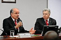 Audiência pública debate fim do exame da OAB