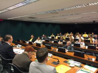 Audiência Pública na CFFC debate contratação de Cooperativas pelo Poder Público