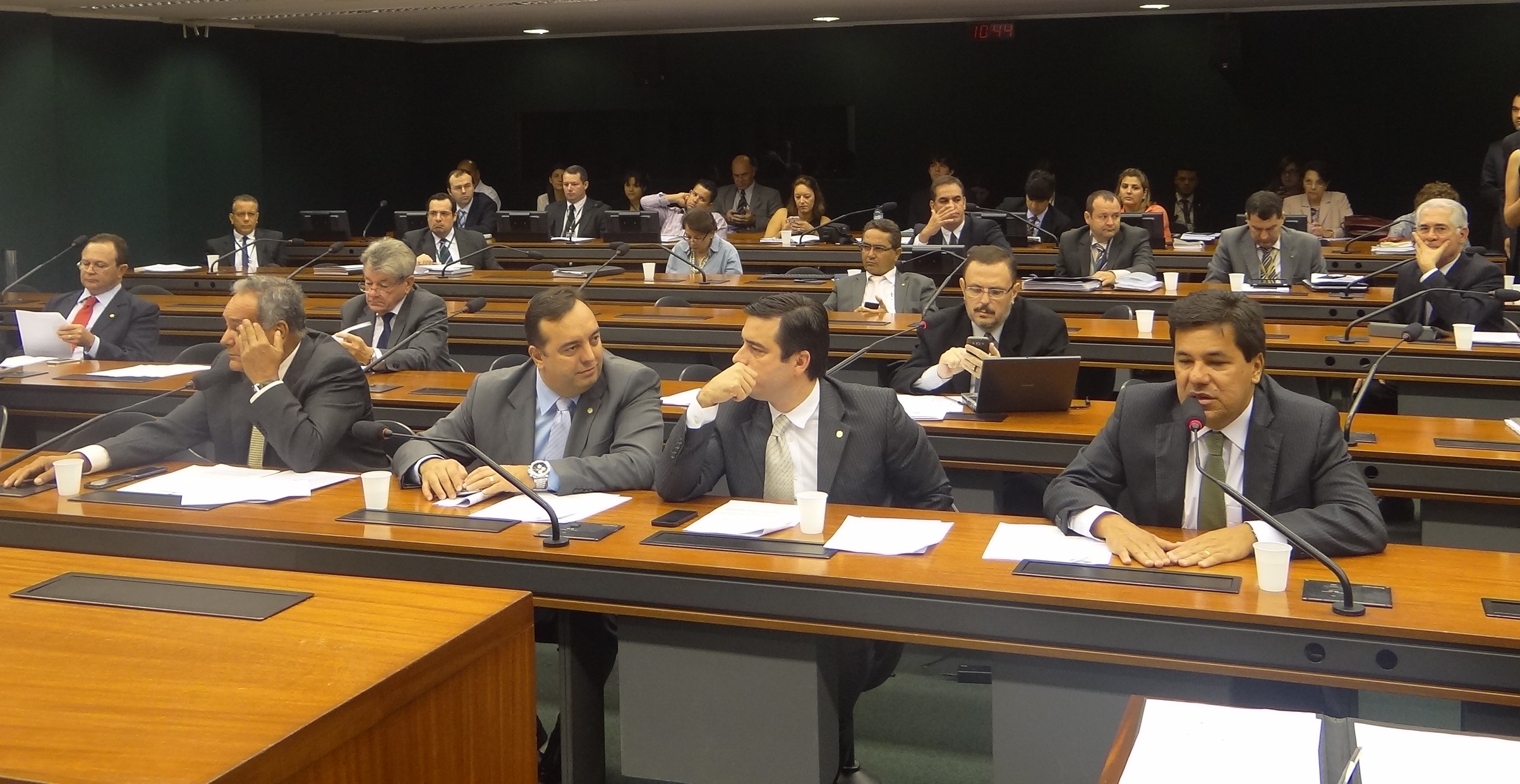 CFFC aprova realização de audiência pública com administradoras de cartão de crédito sobre as altas taxas de juros