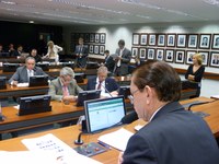 Comissão aprova audiência pública  para debater preços de passagens aéreas