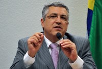 Dengue e planos de saúde em debate com ministro da Saúde, Alexandre Padilha 