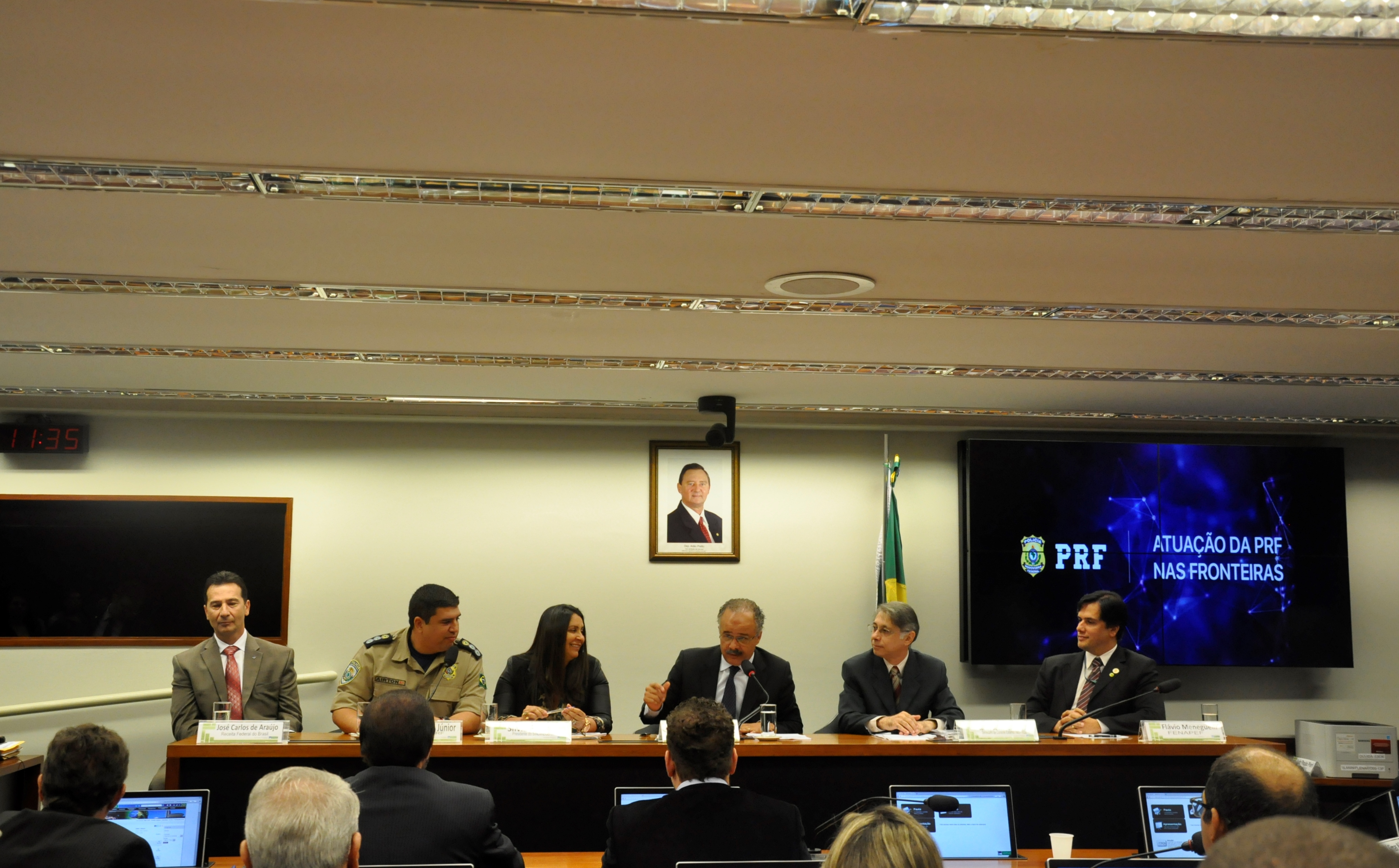Fiscalização e segurança das fronteiras brasileiras são temas de debate na CFFC