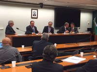 Fórum Permanente se reúne para discutir alternativas ao desemprego causado pela Operação Lava Jato