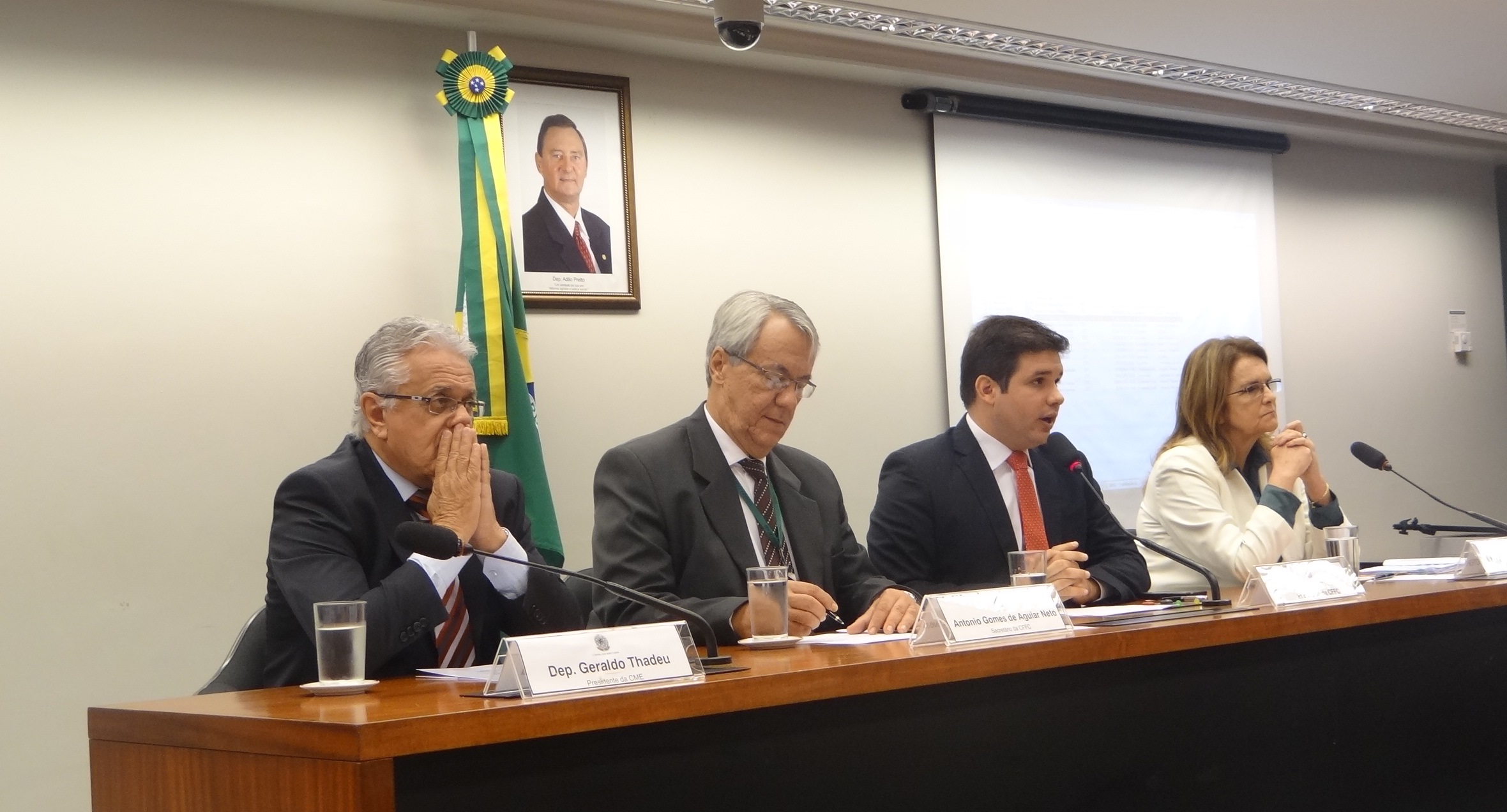 Graça Foster reafirma que Pasadena para a atualidade foi um mau negócio, mas que na época era “potencialmente bom”