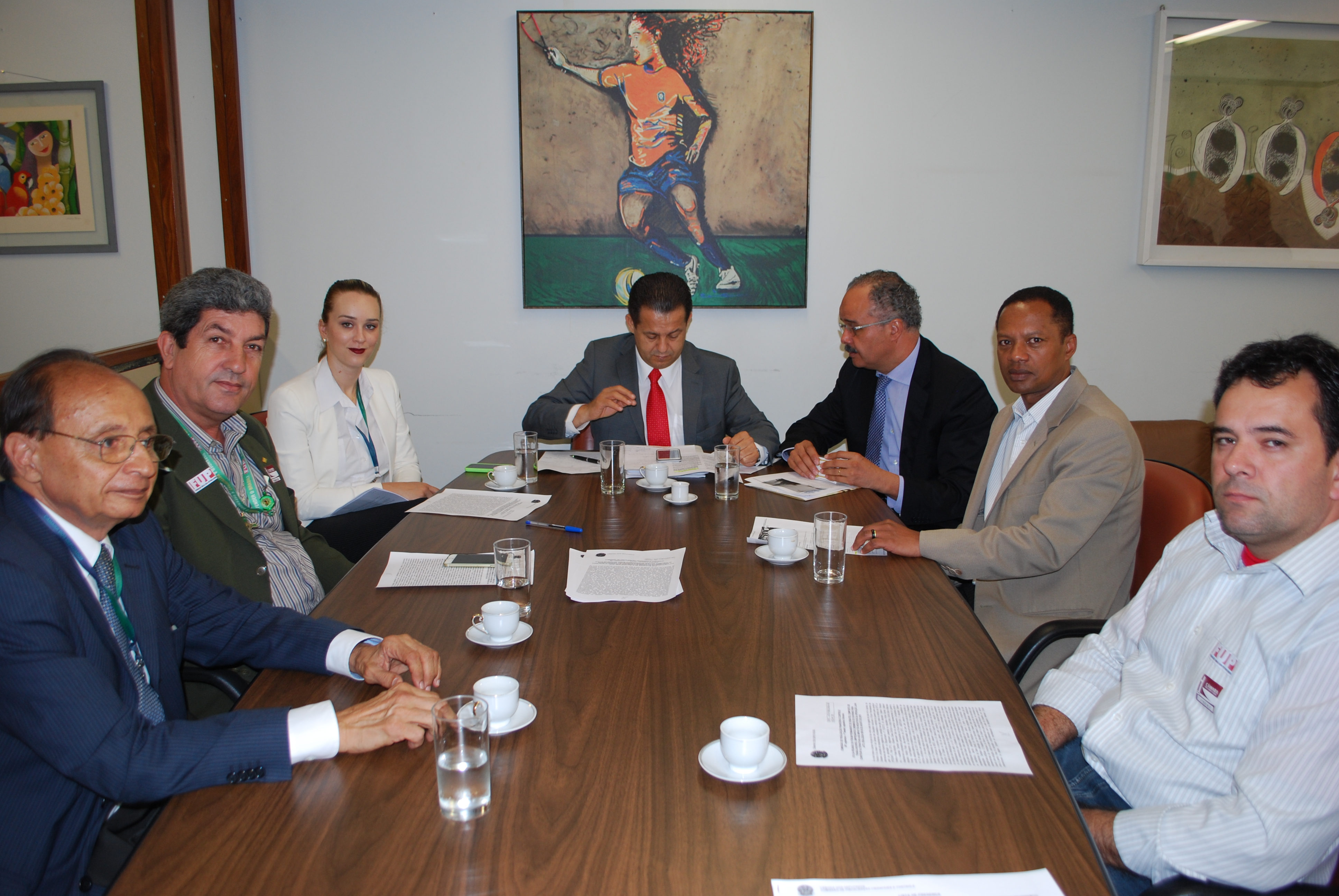 Grupo de trabalho quer ouvir ministro de Minas e Energia