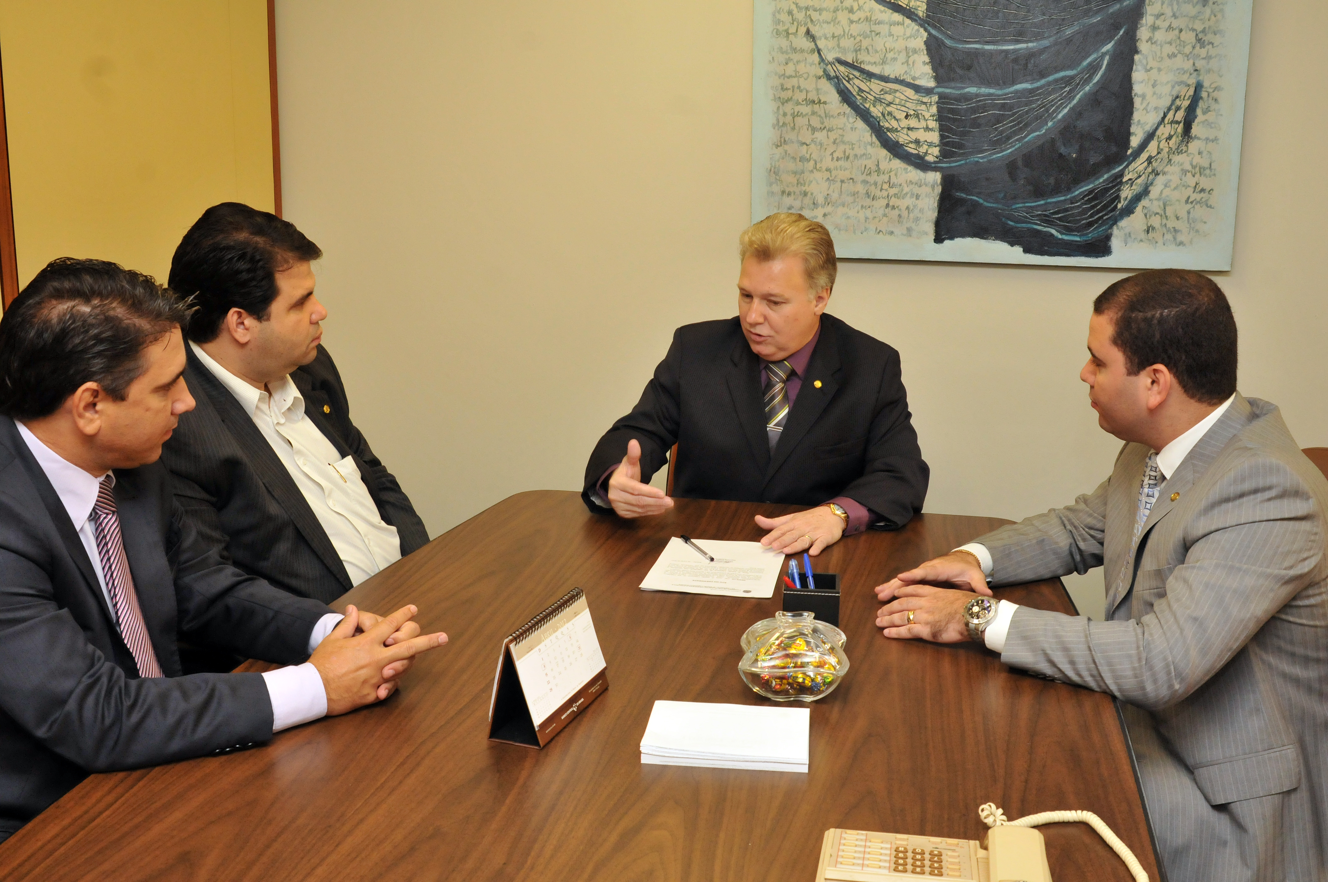 Instalada Subcomissão Especial da Saúde