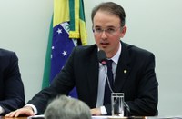 Leo de Brito pede que Comissão debata limitação de Internet fixa 