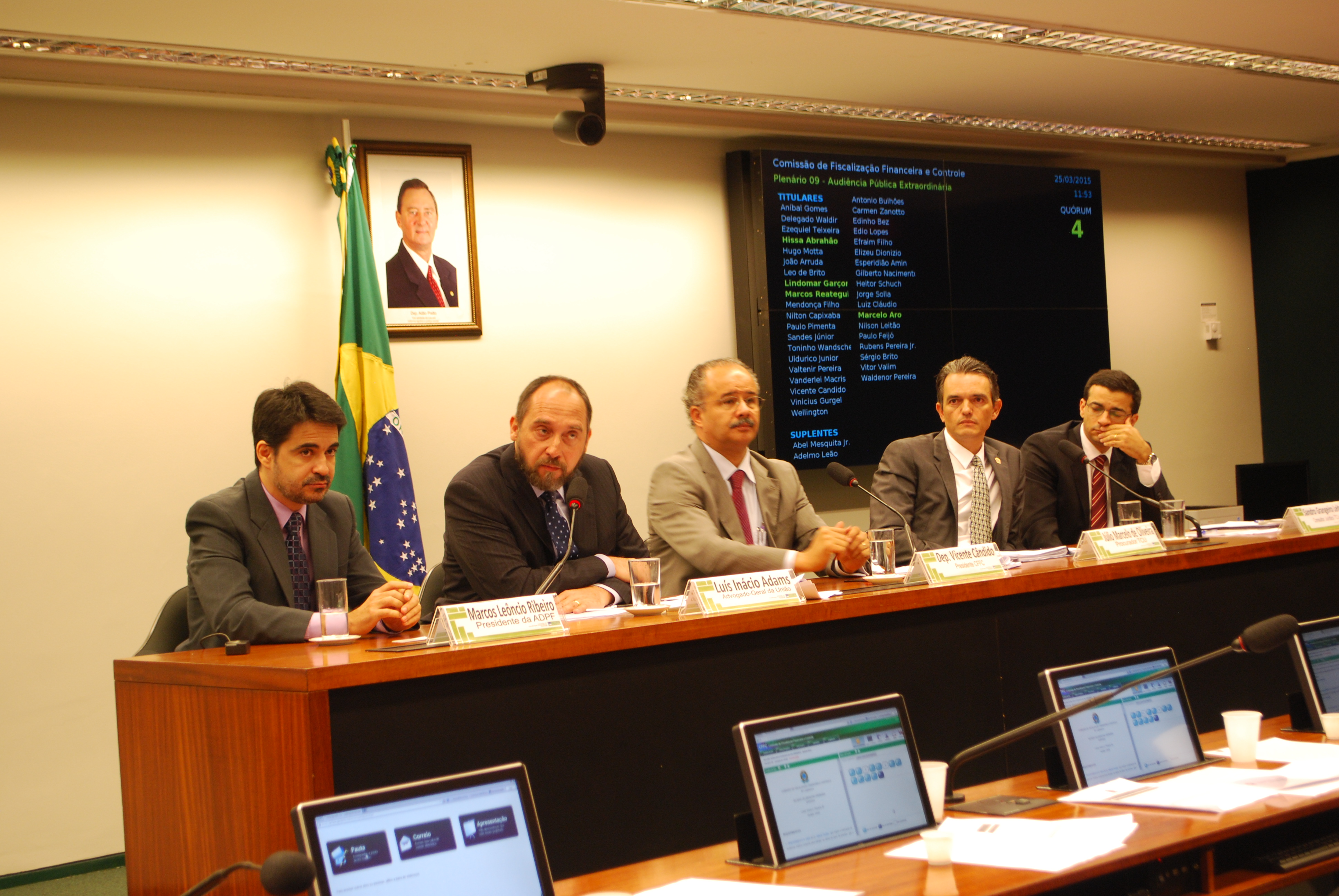 Ministro Adams defende acordo de leniência entre governo e empresas envolvidas na Operação Lava Jato em audiência na CFFC