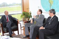 Ministro-chefe do GSI garante a deputados: não houve ação da Abin em portos