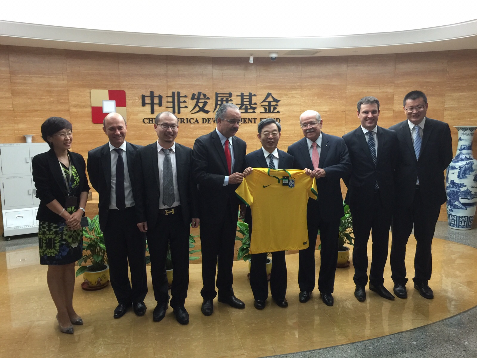 Na China, presidente da CFFC discute investimentos no Brasil 
