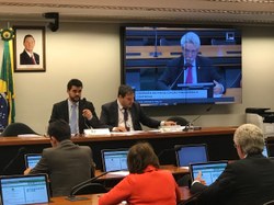 CFFC aprova proposta de fiscalização sobre desvio de dinheiro em obras de escolas no Paraná