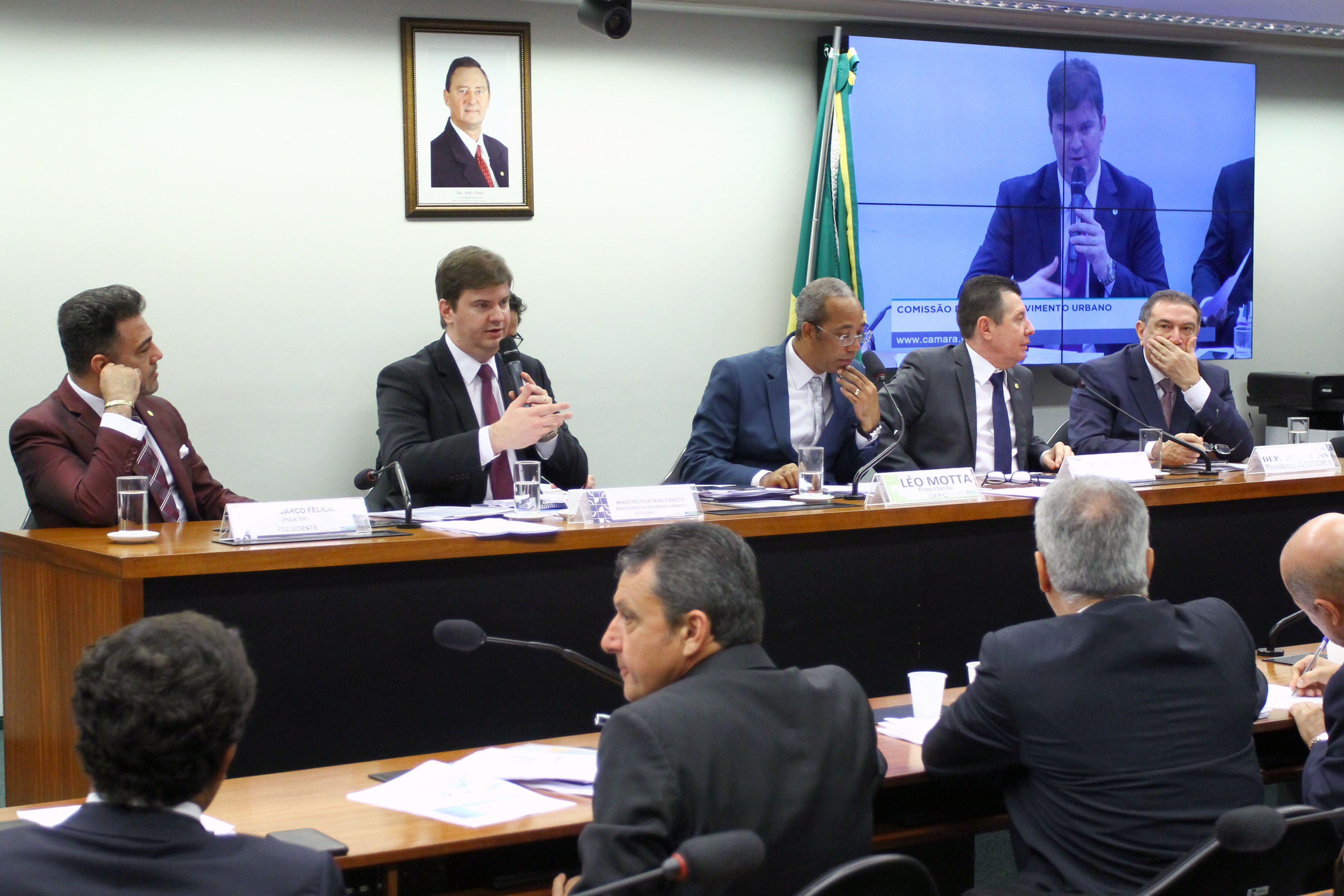 Ministro do Desenvolvimento Regional apresenta planos da pasta e pede orçamento aos deputados