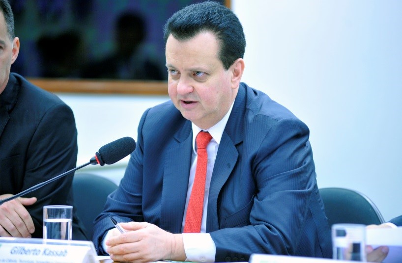 Ministro Gilberto Kassab destaca a importância do Satélite Geoestacionário de Defesa e Comunicações Estratégicas. 