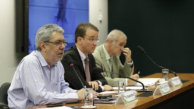 Presidente da CFFC diz que o colegiado avalia questionar no STF as mudanças na EBC