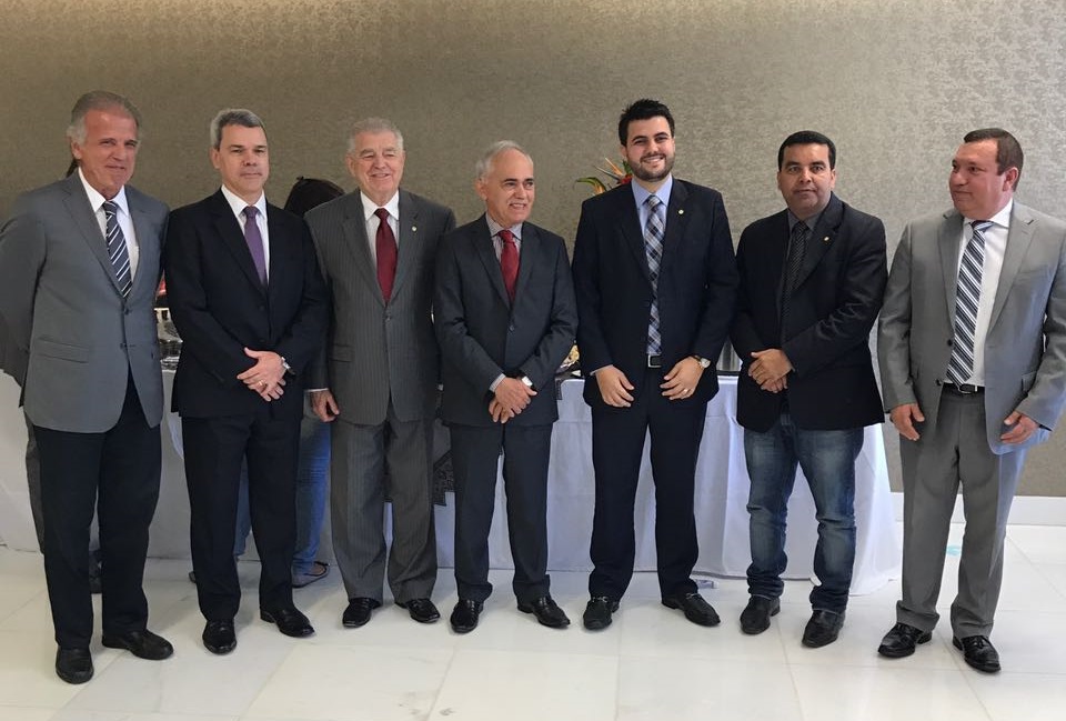Presidente do TCU recebe CFFC em café da manhã