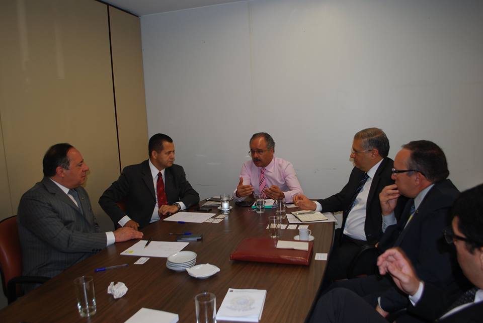 Operação Lava Jato: deputados da CFFC se reúnem com membros da CGU e do MDIC