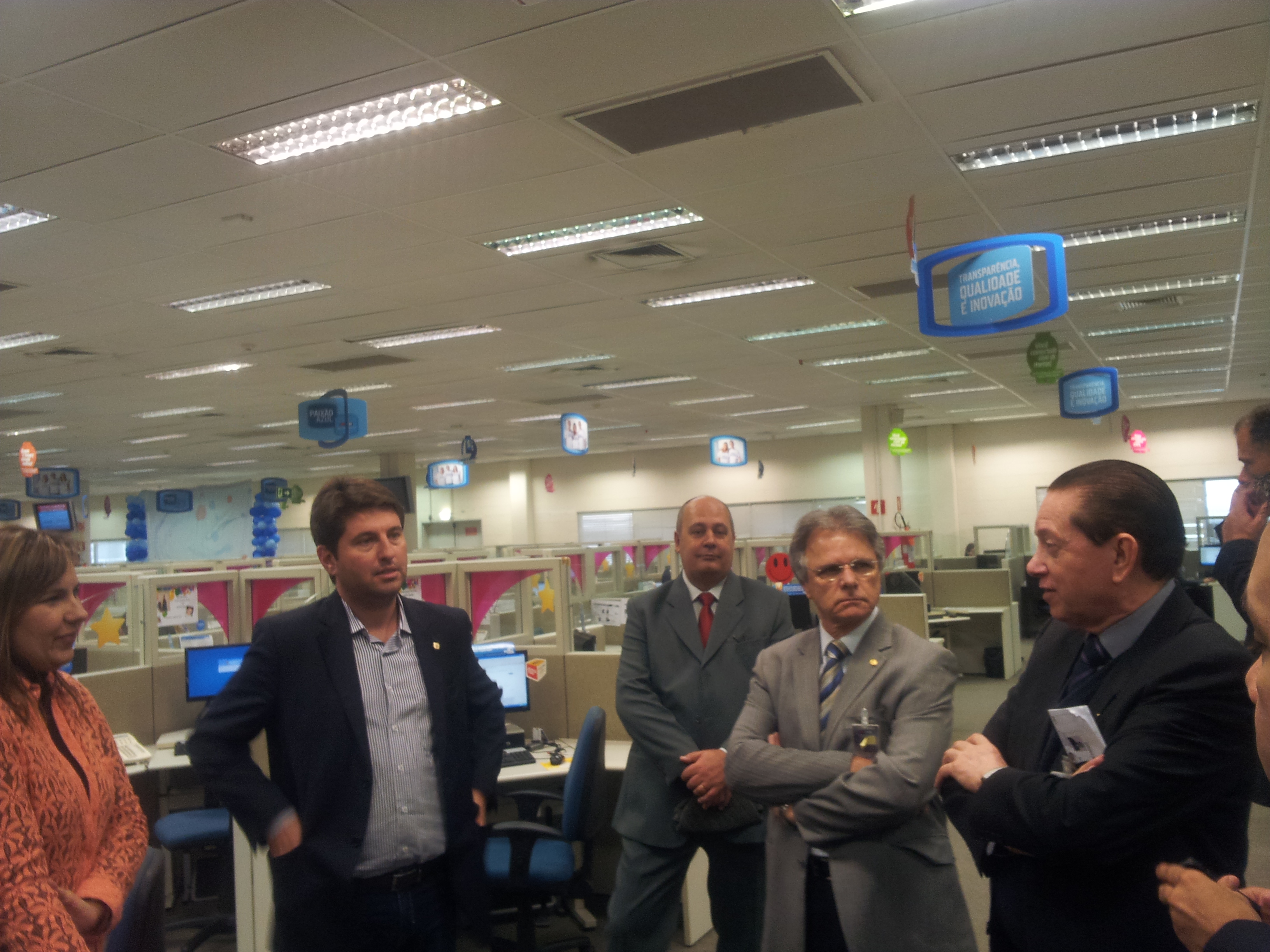 Operadoras de telefonia celular não conseguem instalar antena há 3 anos em SP