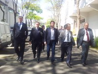  Parlamentares do GT da telefonia visitam centro de gerenciamento de operadoras