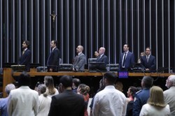 Prêmio Transparência e Fiscalização Pública 2024 é entregue em sessão solene da Câmara dos Deputados