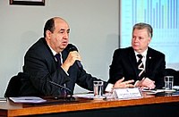 Presidente da Anatel critica atuação das empresas de telefonia no Brasil