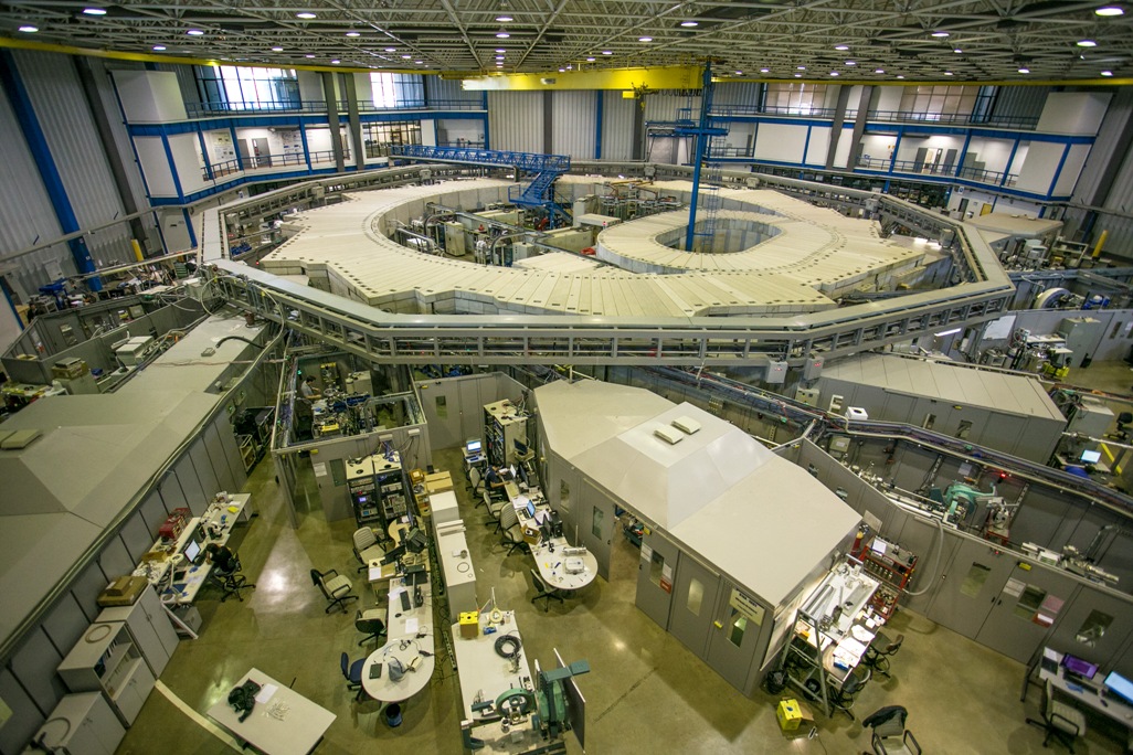 Presidente visita obras de futuro acelerador de partículas brasileiro