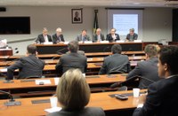 Tarifas de cartões de crédito são discutidas em Audiência Pública