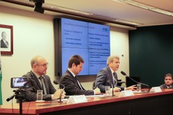 A atualização da tabela do Imposto de Renda é debatida em Audiência Pública na CFT.