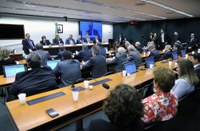 CFT promove debate sobre a comercialização de produtos de seguro na internet