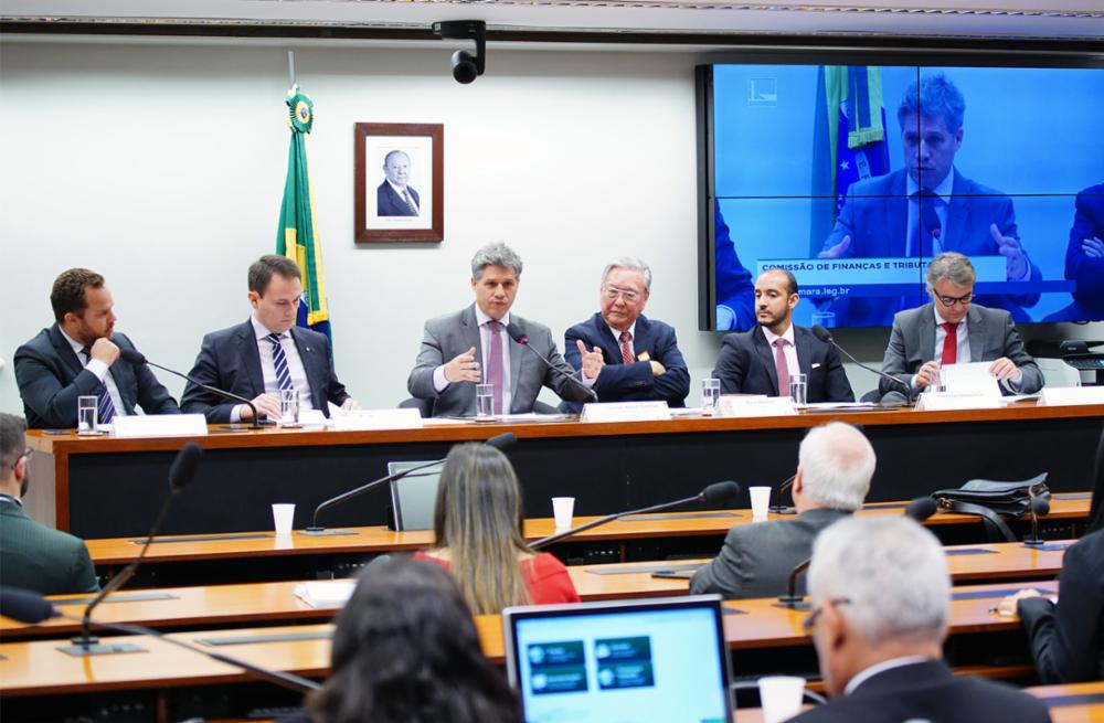 CFT realiza debate sobre a ação do Poder Judiciário nas Políticas Públicas