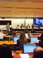 CFT realiza Seminário conjunto com a CCULT, a CDU e a CDEICS sobre Economia Criativa e Colaborativa