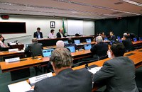 Comissão aprova política para financiamento da economia solidária