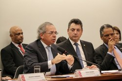 Comissão De Finanças E Tributação recebe o Ministro de Estado da Economia, Paulo Guedes