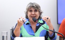 Comissão discute piso salarial e regulamentação da profissão de trabalhadores de limpeza urbana