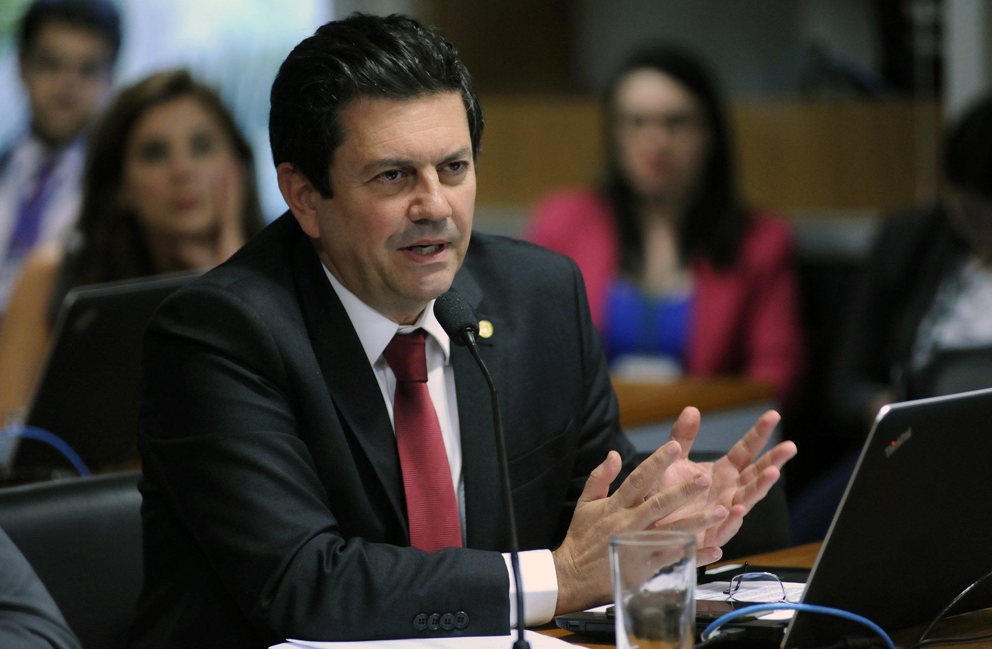 Finanças aprova Projeto que garante às pequenas e microempresas, acesso ao mercado de capitais para o progresso de suas atividades