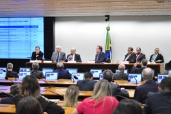 Ministro da Fazenda participa de Audiência Pública na CFT