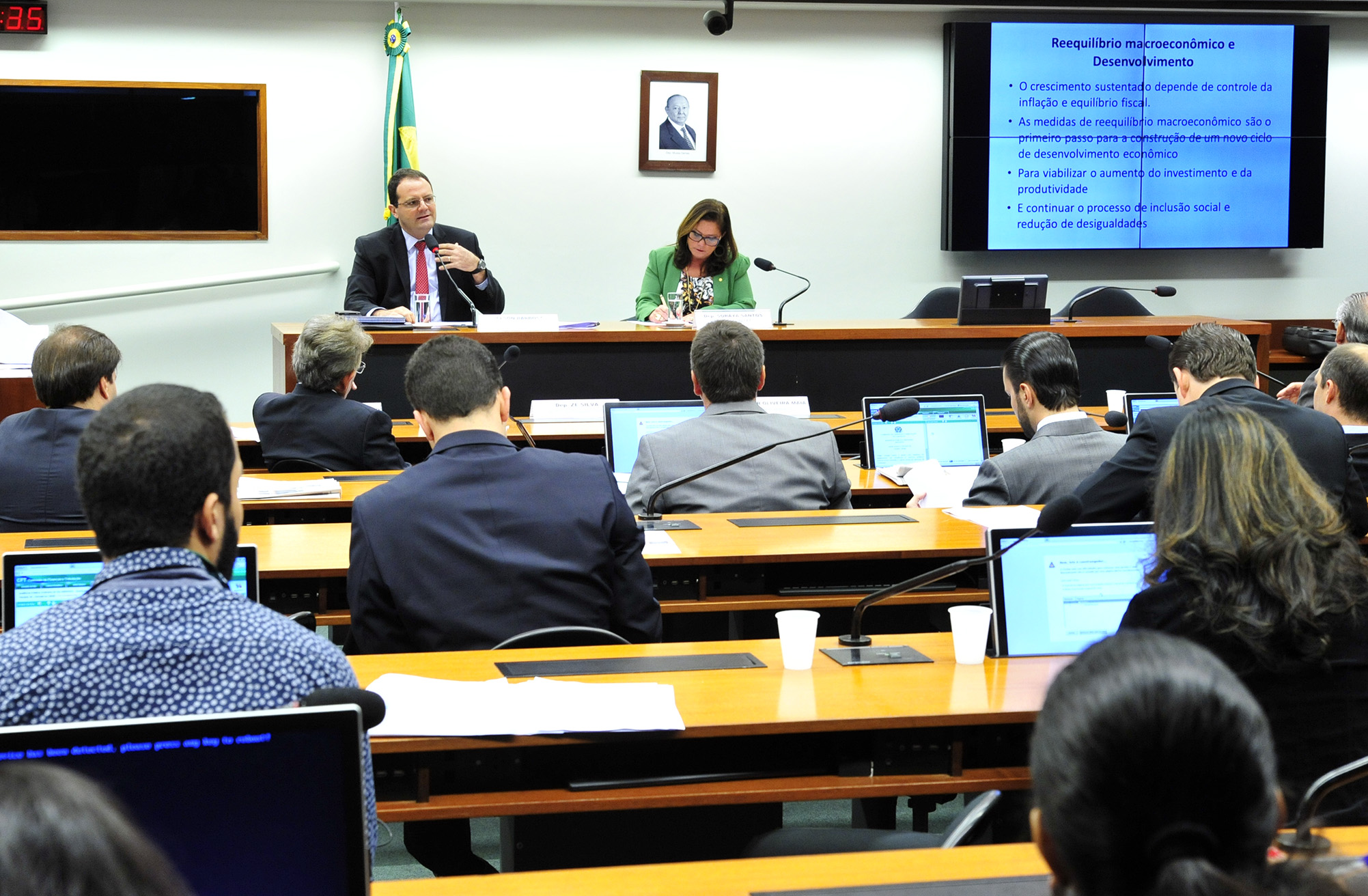 Ministro do Planejamento rebate acusações do TCU de "pedaladas fiscais"