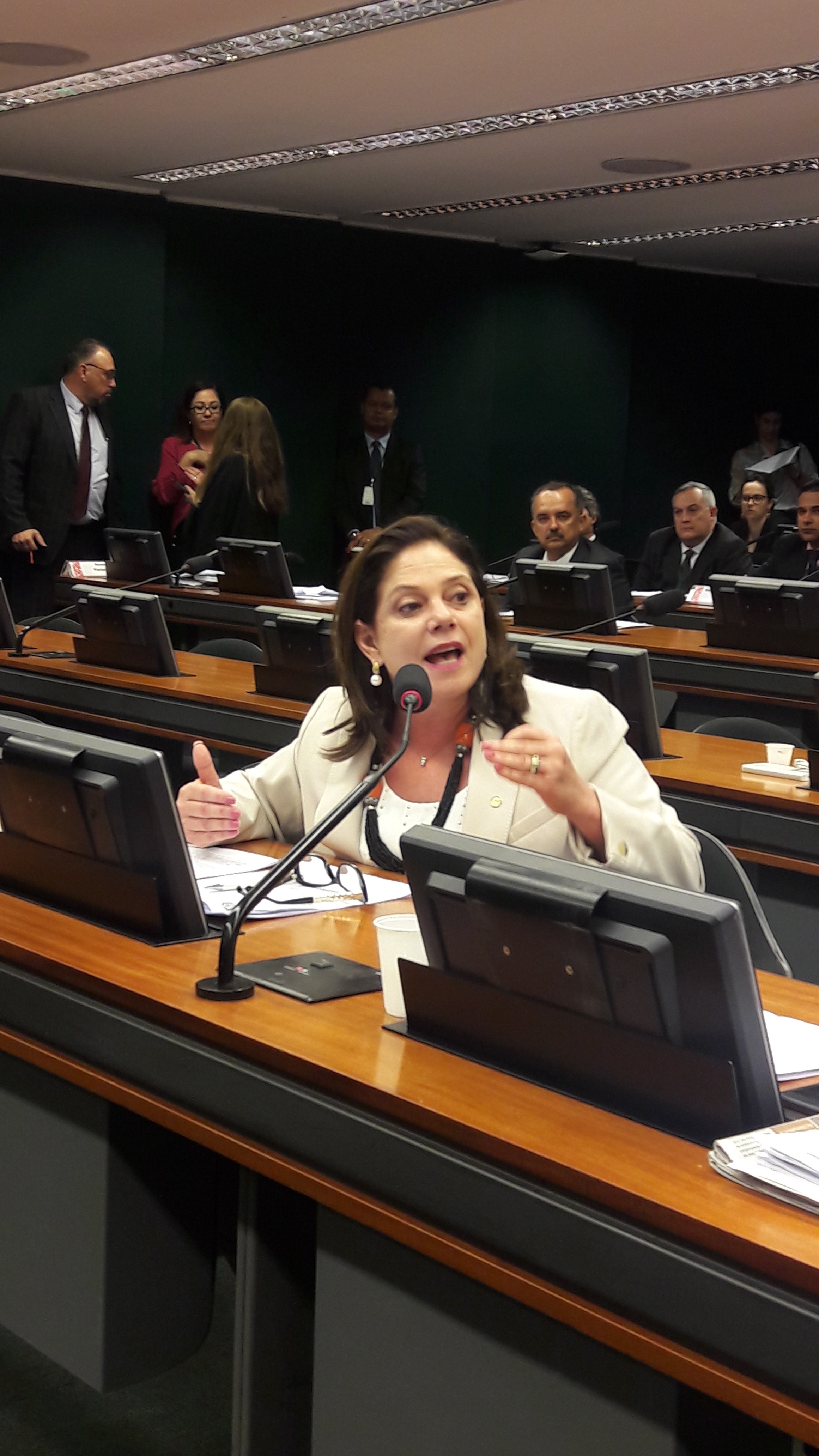 PL que revê pensão para vítimas da talidomida é aprovado na CFT