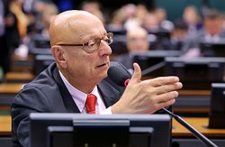 PLP que direciona impostos aos municípios é aprovado na CFT