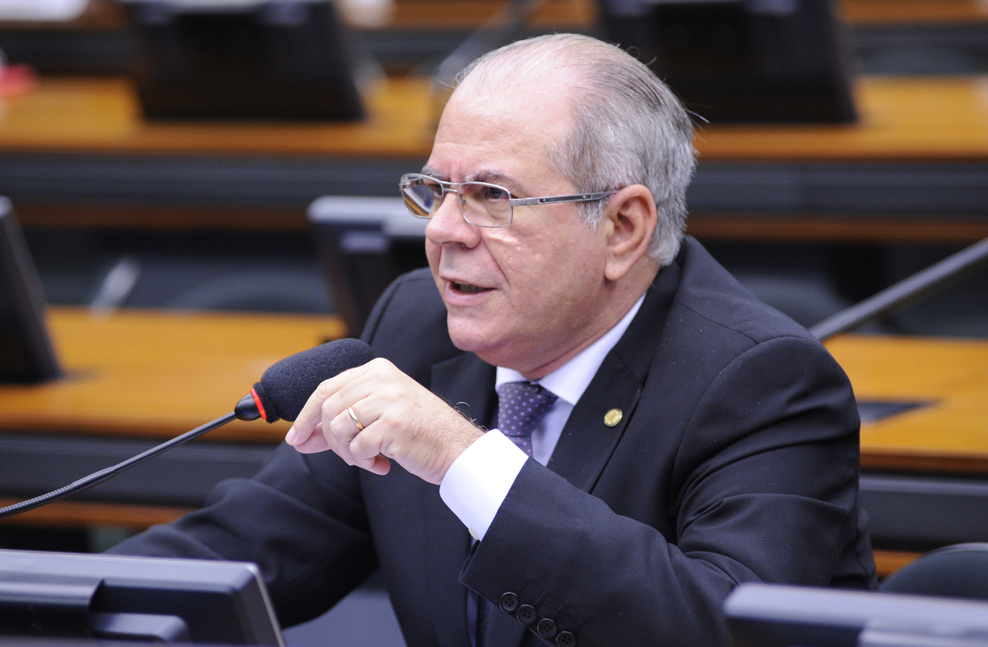 Projeto cria serviço de retransmissão de rádio na Amazônia Legal