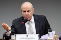 Rebaixamento de nota do Brasil foi ignorada pelos mercados, diz Mantega