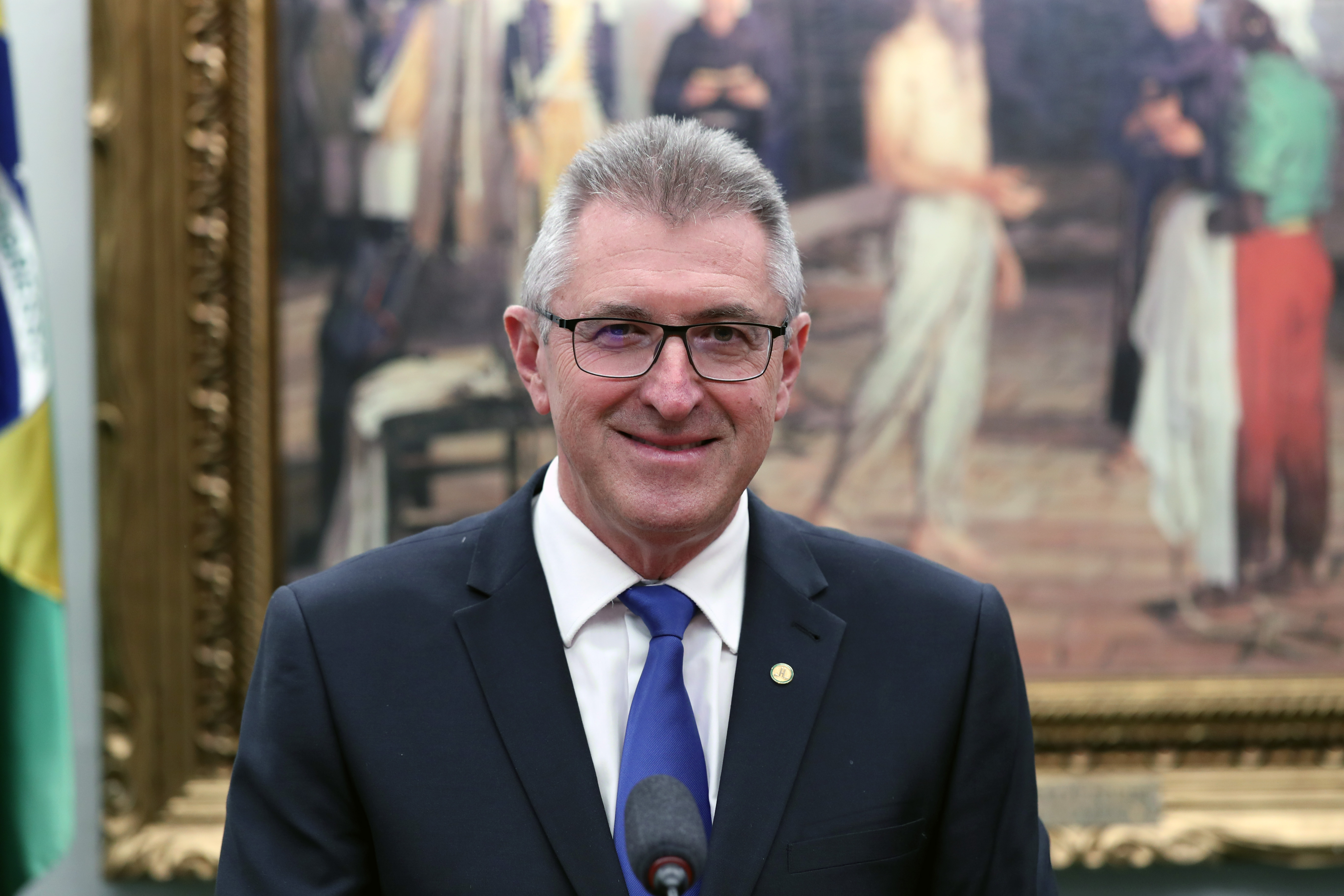 Presidente da comissão de Indústria, Comércio e Serviços embarca em missão oficial à China